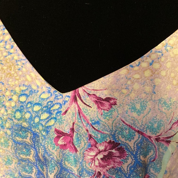 Anthropologie Skies Are Blue Pink And Blue Flowy Tank. Size Medium - Picture 2 of 4